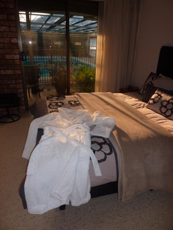 Batemans Bay Manor - Bed And Breakfast Экстерьер фото