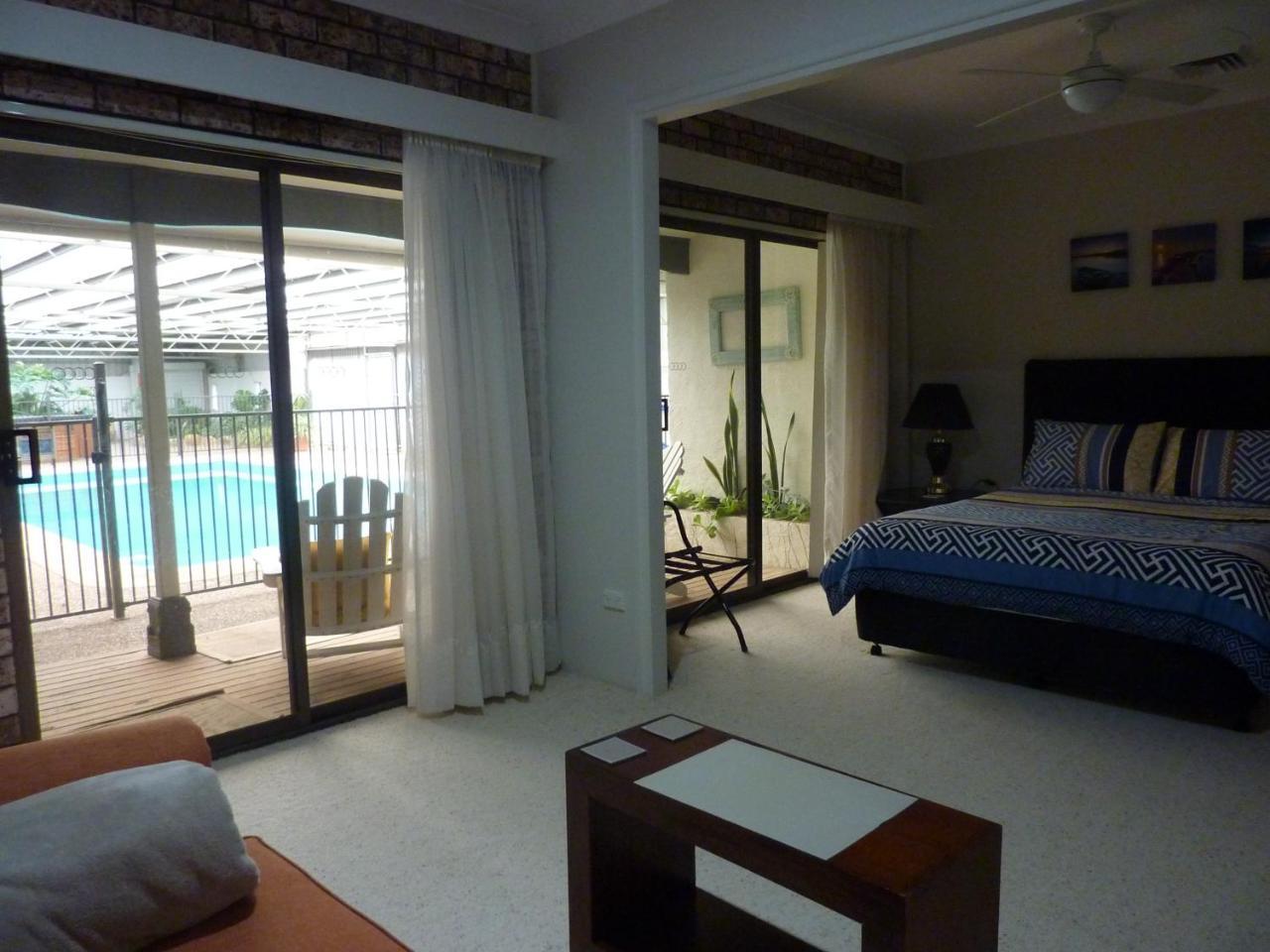 Batemans Bay Manor - Bed And Breakfast Экстерьер фото